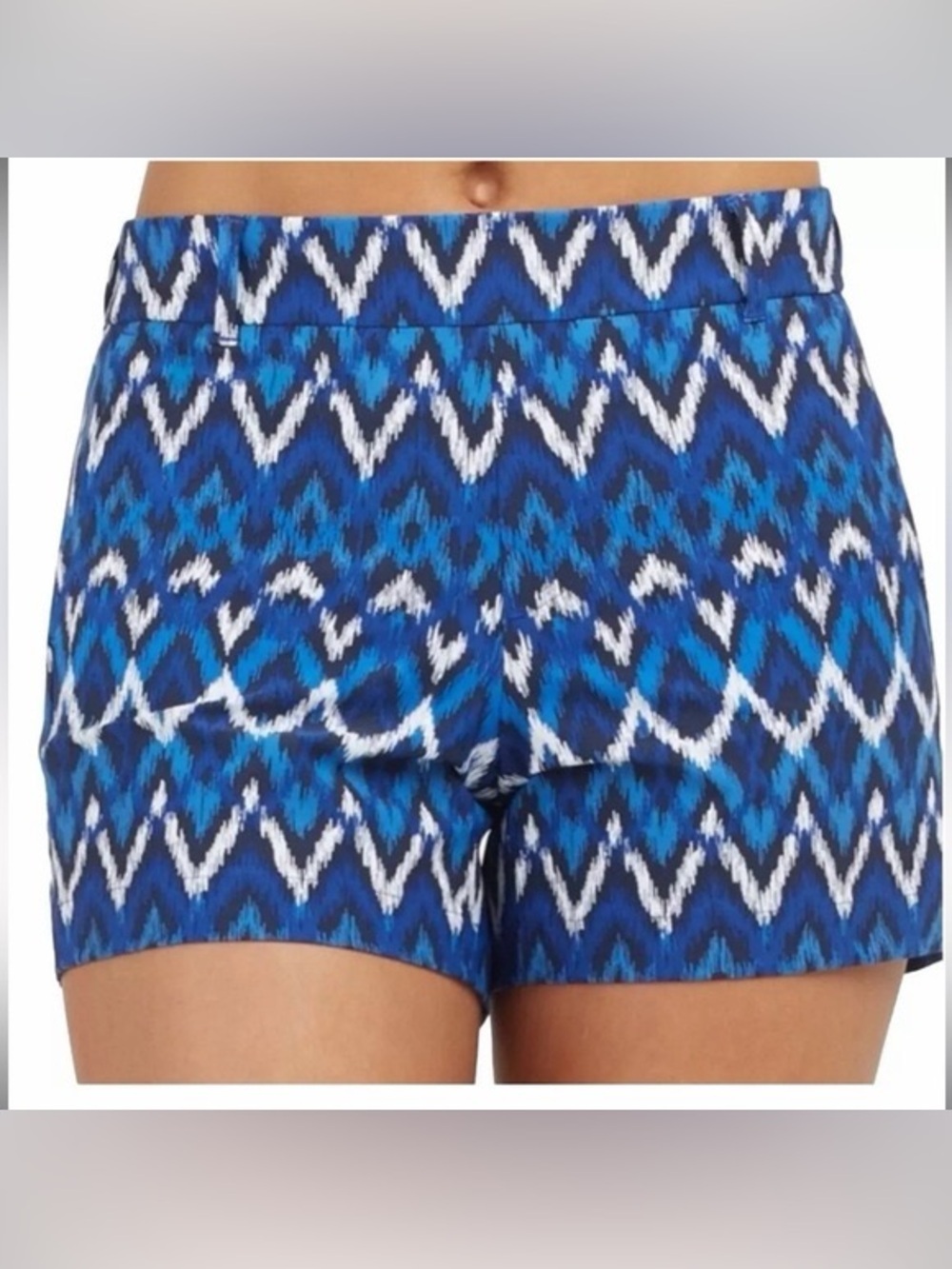 SPANX Sunshine shorts Women's Blue Chevron Pattern Elastic
Waist Shorts
